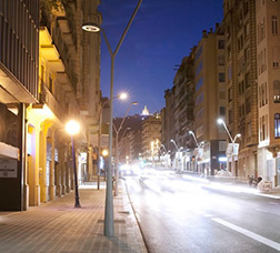 Calle de Barcelona iluminada