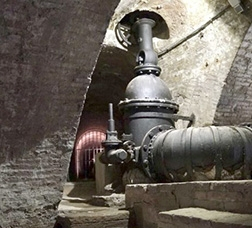 Interior dels túnels subterranis de la Casa de l'Aigua.