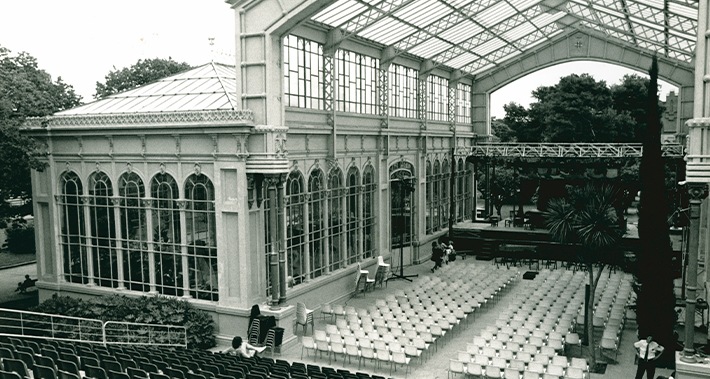 El Invernadero, preparado para acoger el concierto de Enric Hernàez, en el Festival Grec de agosto de 1989. 